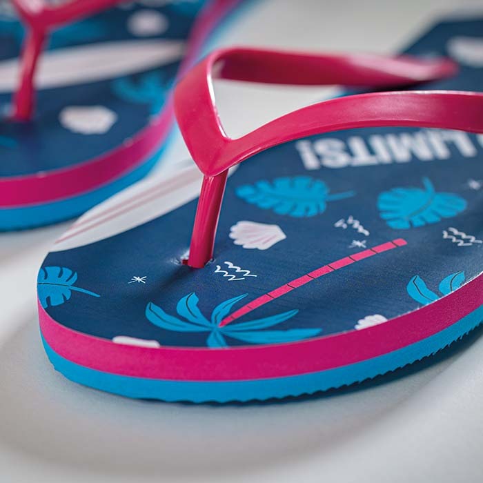 Strandpapucs egyedi grafikval s talpnyomattal